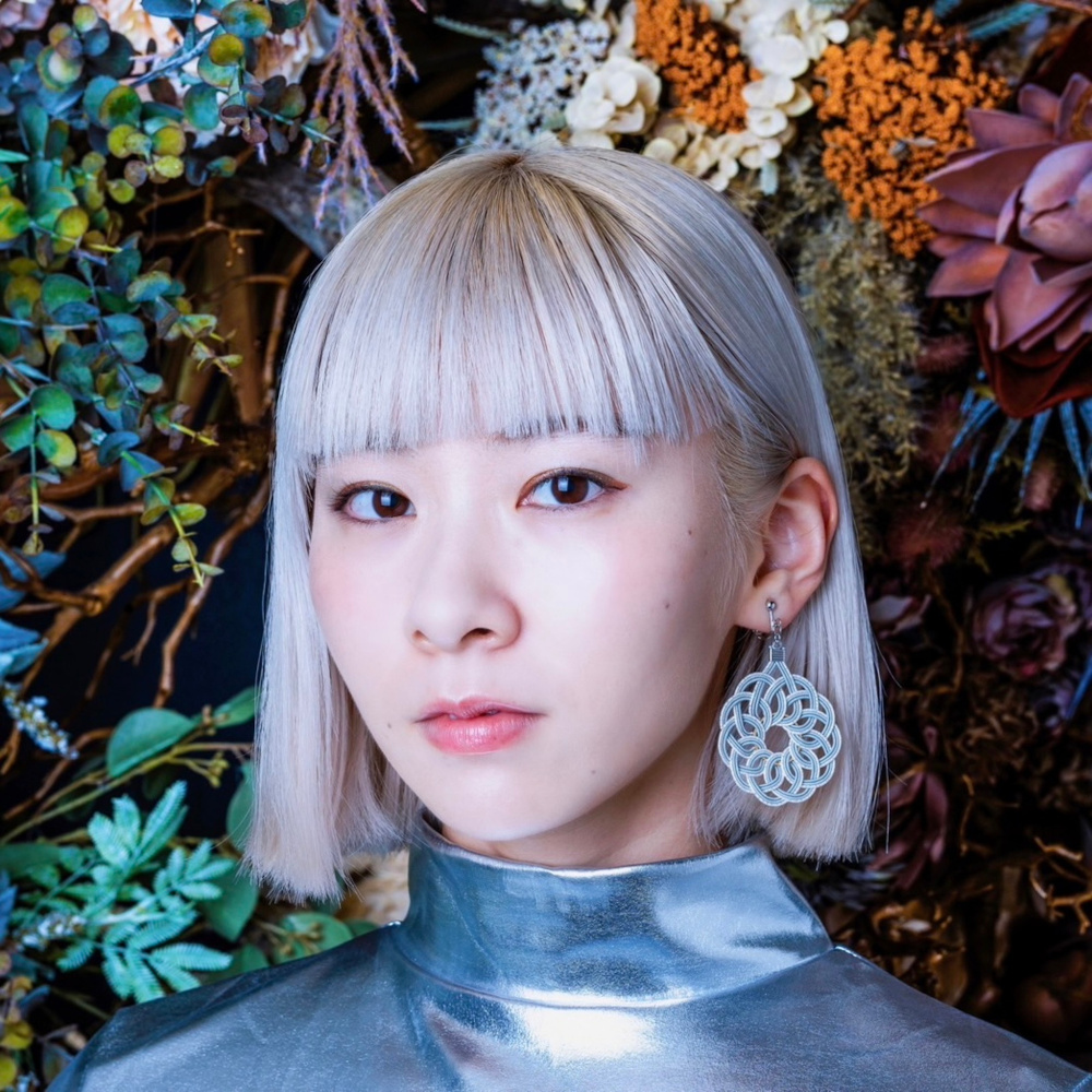 8月30日にピアノ弾き語りで初ホール単独ライブ開催のシンガー